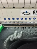 Prikaz natančnosti vbodov in kvalitete strojnega vezenja.